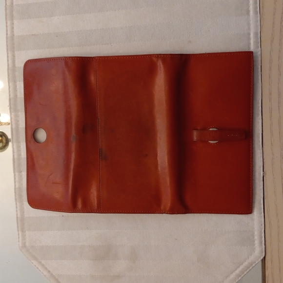 Tumi Soft Leather Women's Wallet (Clutch) - Picture 7 of 13